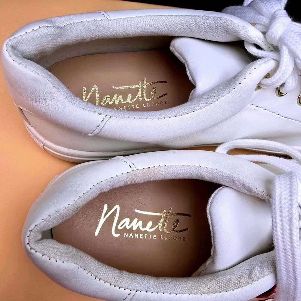 Nanette Lepore Wildflower‎ Sneakers Womens 8M White Embroidered Floral Butterfly
